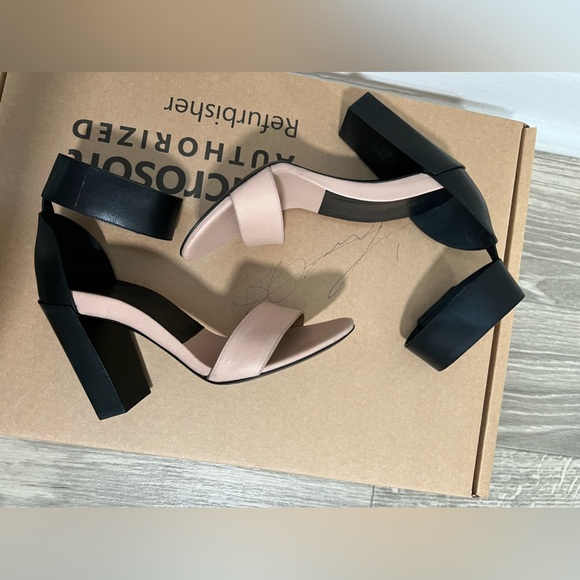 Two tone Chloe heel with ankle strap (sz 37) - Picture 10 of 11